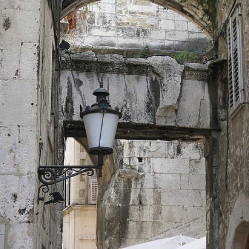 SPLIT
